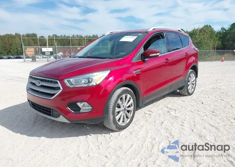 2017 Ford Escape Titanium из США, поврежденный, VIN 1FMCU0JD4HUC39683